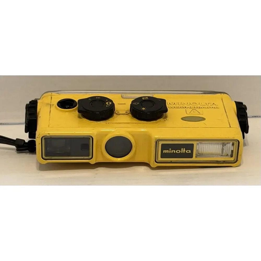 Minolta Weathermatic A 110 Film Underwater Camera w/ Strap Vintage UNTESTED